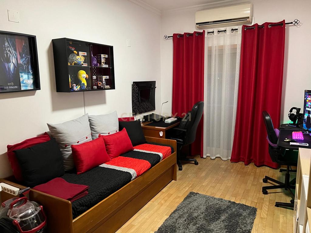 Apartamento T3 na Golegã – Conforto, Espaço e Localização Privilegiada - Image 5
